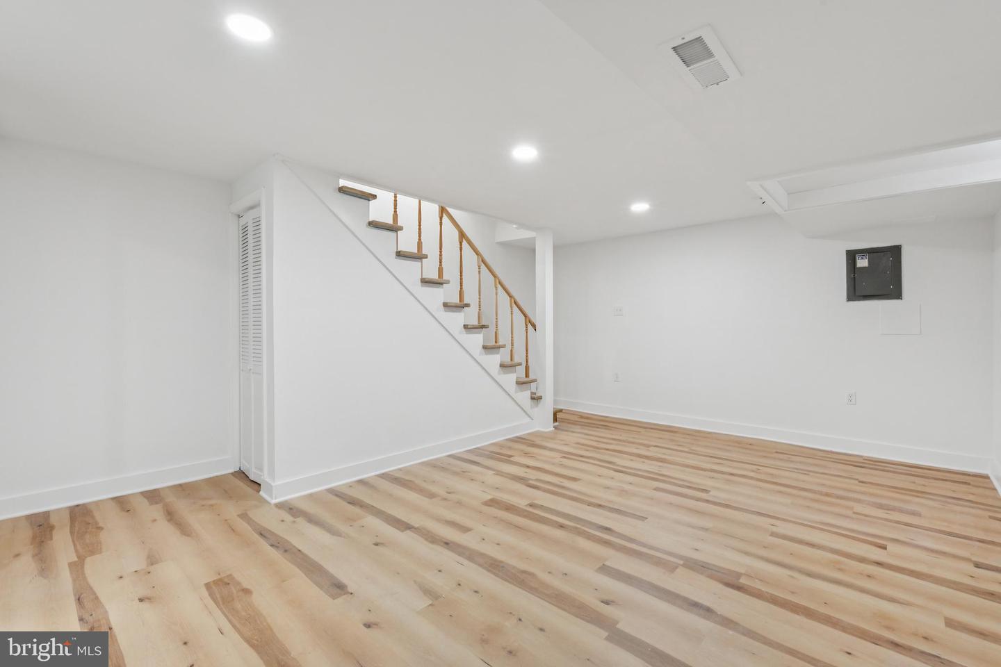 24 55TH ST NE, WASHINGTON, District Of Columbia 20019, 2 Bedrooms Bedrooms, ,1 BathroomBathrooms,Residential,For sale,24 55TH ST NE,DCDC2212854 MLS # DCDC2212854