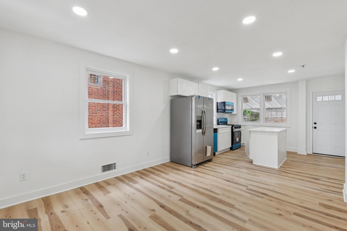 24 55TH ST NE, WASHINGTON, District Of Columbia 20019, 2 Bedrooms Bedrooms, ,1 BathroomBathrooms,Residential,For sale,24 55TH ST NE,DCDC2212854 MLS # DCDC2212854