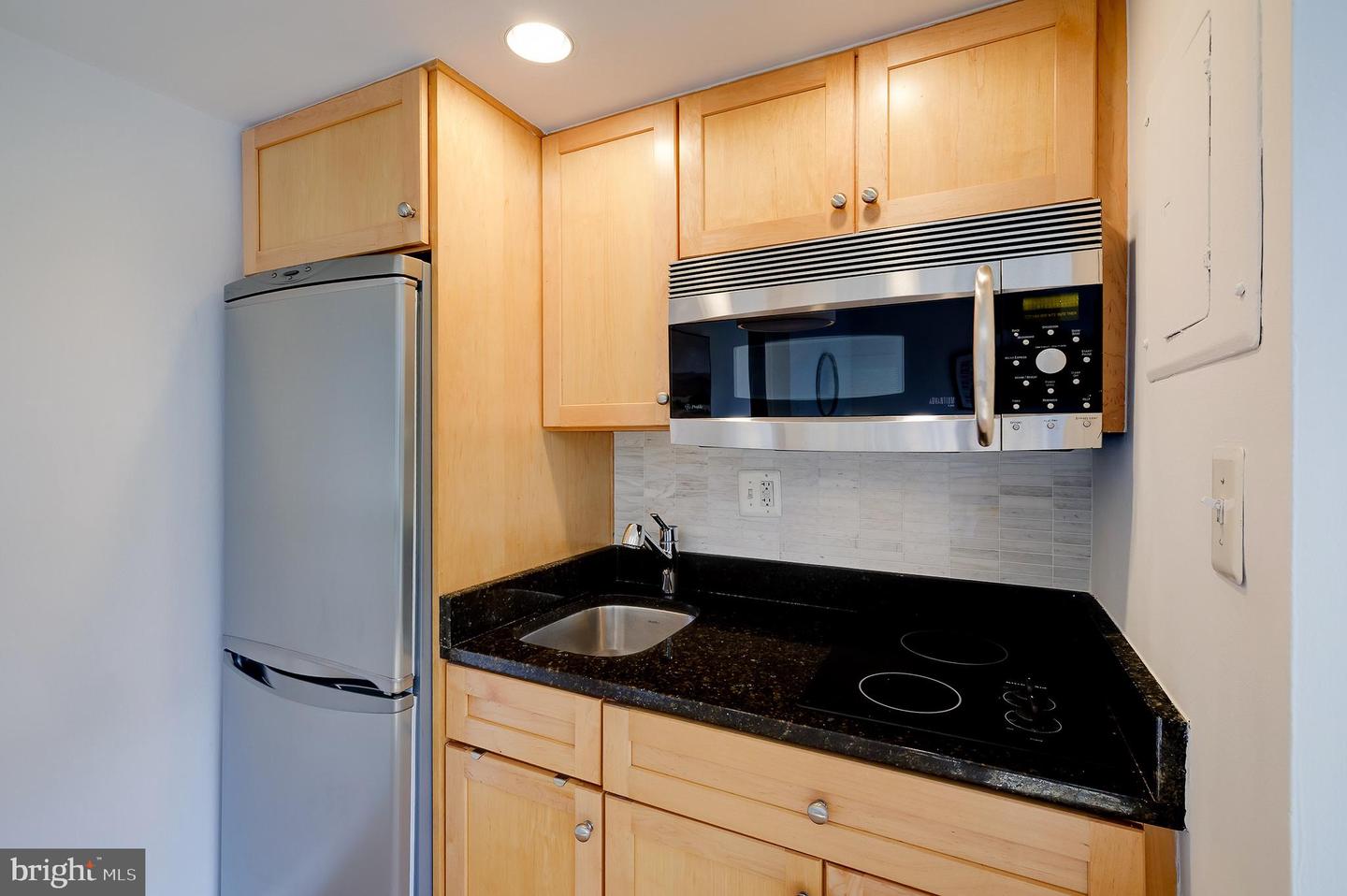 1701 16TH ST NW #408, WASHINGTON, District Of Columbia 20009, ,1 BathroomBathrooms,Residential,For sale,1701 16TH ST NW #408,DCDC2214310 MLS # DCDC2214310
