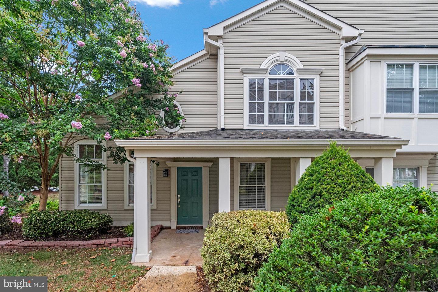 20395 BRIGHTCREST TER, ASHBURN, Virginia 20147, 2 Bedrooms Bedrooms, ,2 BathroomsBathrooms,Residential,For sale,20395 BRIGHTCREST TER,VALO2104370 MLS # VALO2104370