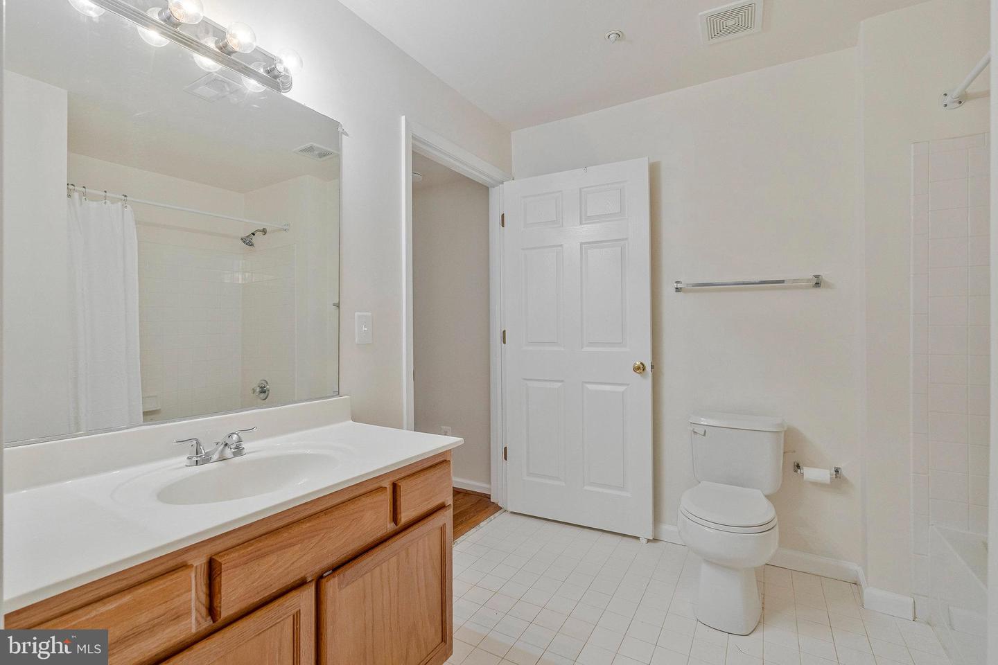 20395 BRIGHTCREST TER, ASHBURN, Virginia 20147, 2 Bedrooms Bedrooms, ,2 BathroomsBathrooms,Residential,For sale,20395 BRIGHTCREST TER,VALO2104370 MLS # VALO2104370