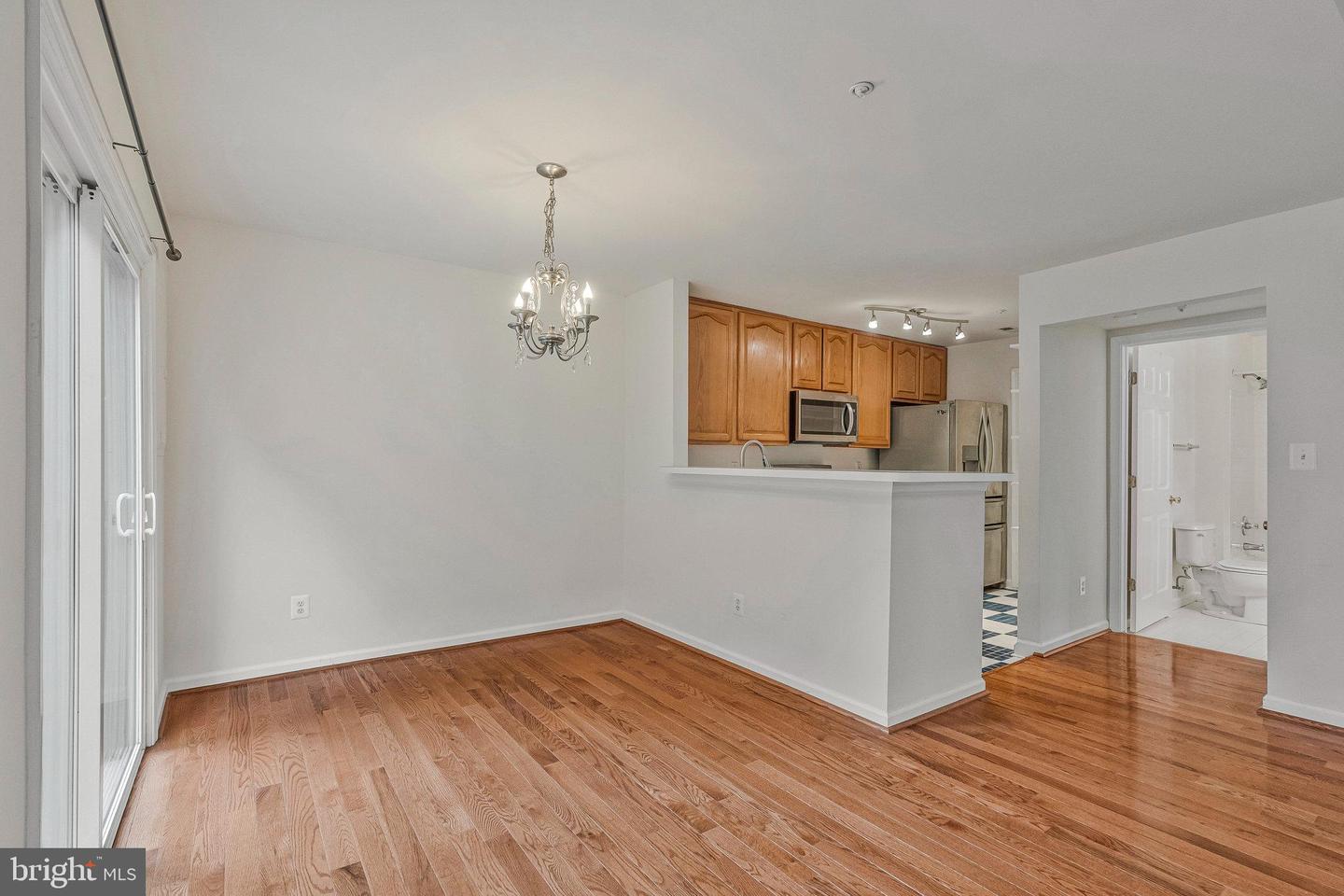 20395 BRIGHTCREST TER, ASHBURN, Virginia 20147, 2 Bedrooms Bedrooms, ,2 BathroomsBathrooms,Residential,For sale,20395 BRIGHTCREST TER,VALO2104370 MLS # VALO2104370