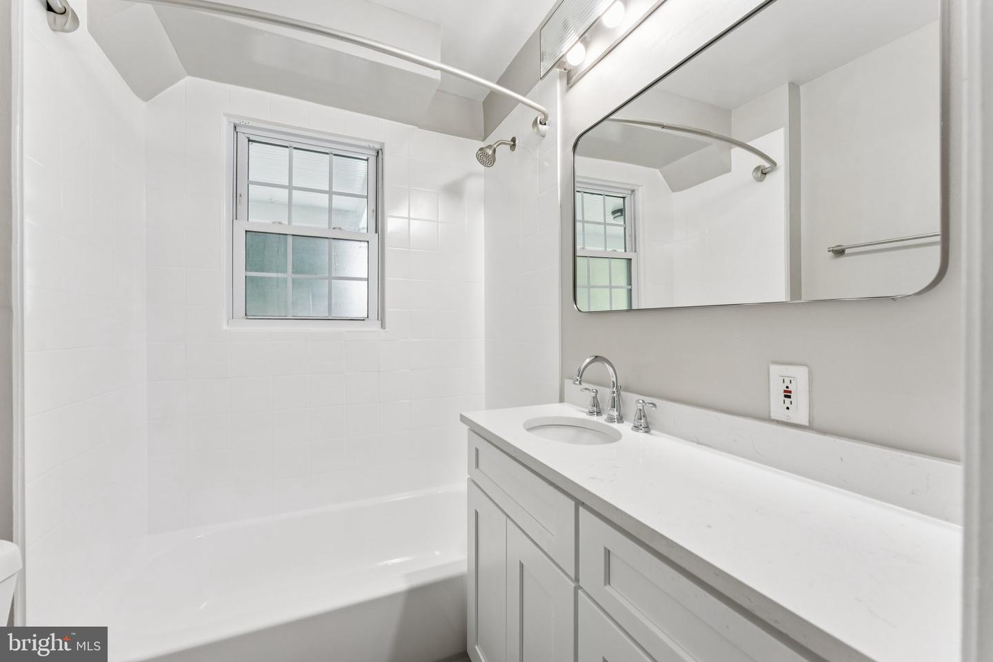 2153 N TAYLOR ST, ARLINGTON, Virginia 22207, 4 Bedrooms Bedrooms, ,2 BathroomsBathrooms,Residential,For sale,2153 N TAYLOR ST,VAAR2062438 MLS # VAAR2062438