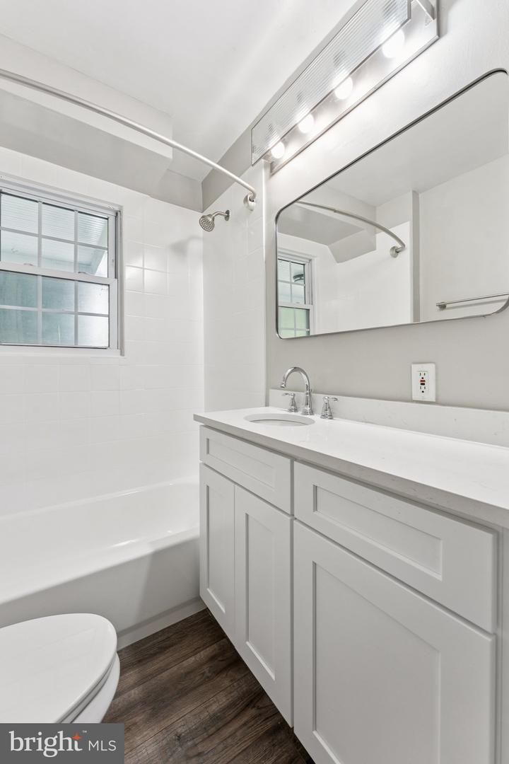 2153 N TAYLOR ST, ARLINGTON, Virginia 22207, 4 Bedrooms Bedrooms, ,2 BathroomsBathrooms,Residential,For sale,2153 N TAYLOR ST,VAAR2062438 MLS # VAAR2062438