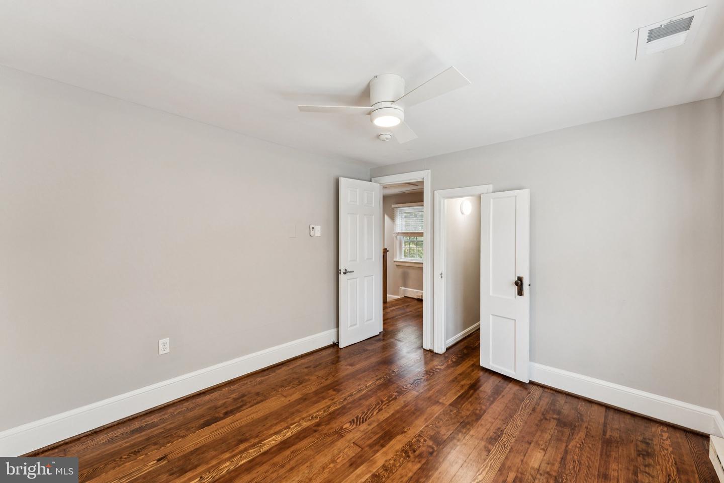 2153 N TAYLOR ST, ARLINGTON, Virginia 22207, 4 Bedrooms Bedrooms, ,2 BathroomsBathrooms,Residential,For sale,2153 N TAYLOR ST,VAAR2062438 MLS # VAAR2062438