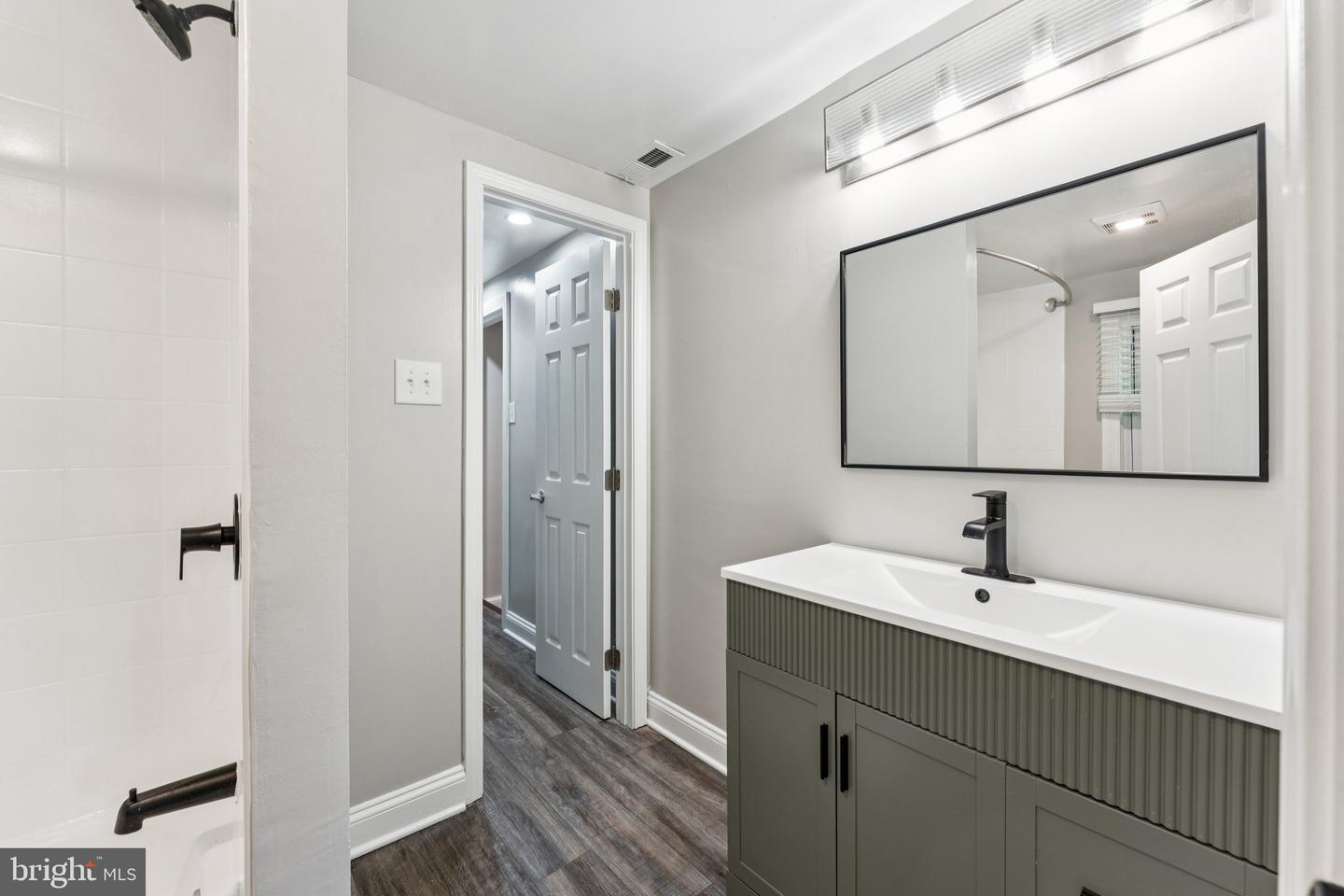 2153 N TAYLOR ST, ARLINGTON, Virginia 22207, 4 Bedrooms Bedrooms, ,2 BathroomsBathrooms,Residential,For sale,2153 N TAYLOR ST,VAAR2062438 MLS # VAAR2062438