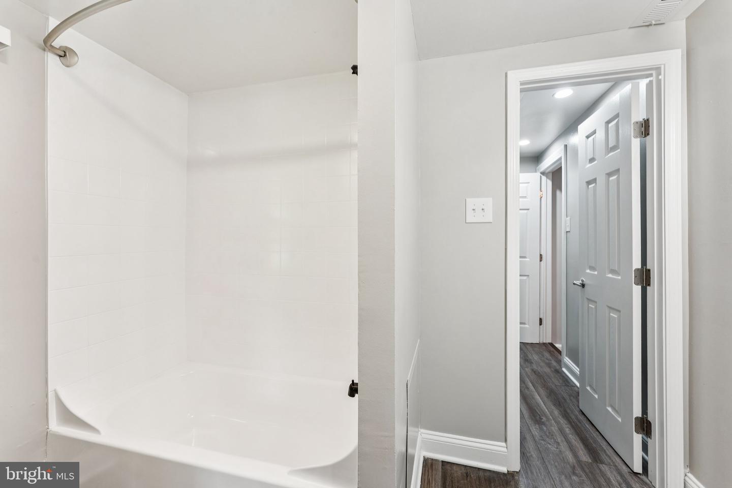 2153 N TAYLOR ST, ARLINGTON, Virginia 22207, 4 Bedrooms Bedrooms, ,2 BathroomsBathrooms,Residential,For sale,2153 N TAYLOR ST,VAAR2062438 MLS # VAAR2062438