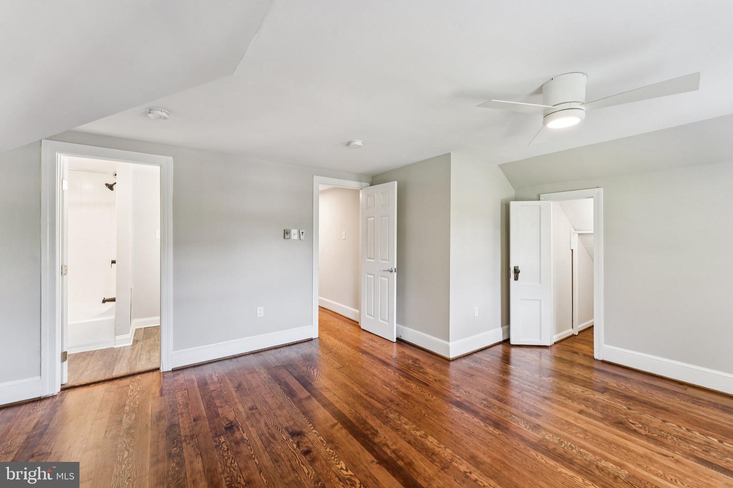2153 N TAYLOR ST, ARLINGTON, Virginia 22207, 4 Bedrooms Bedrooms, ,2 BathroomsBathrooms,Residential,For sale,2153 N TAYLOR ST,VAAR2062438 MLS # VAAR2062438