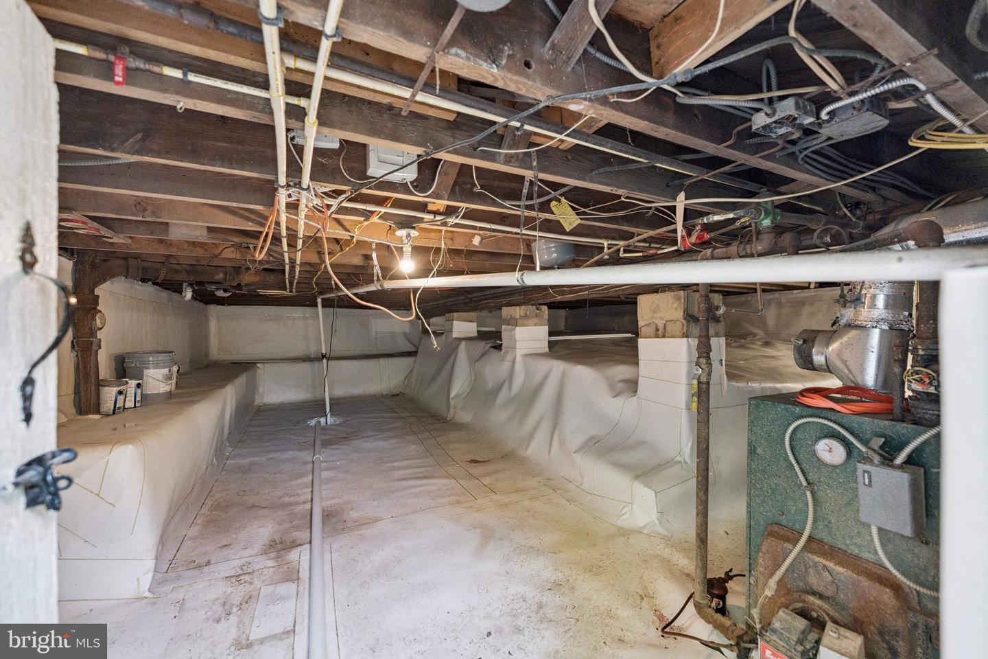 2153 N TAYLOR ST, ARLINGTON, Virginia 22207, 4 Bedrooms Bedrooms, ,2 BathroomsBathrooms,Residential,For sale,2153 N TAYLOR ST,VAAR2062438 MLS # VAAR2062438