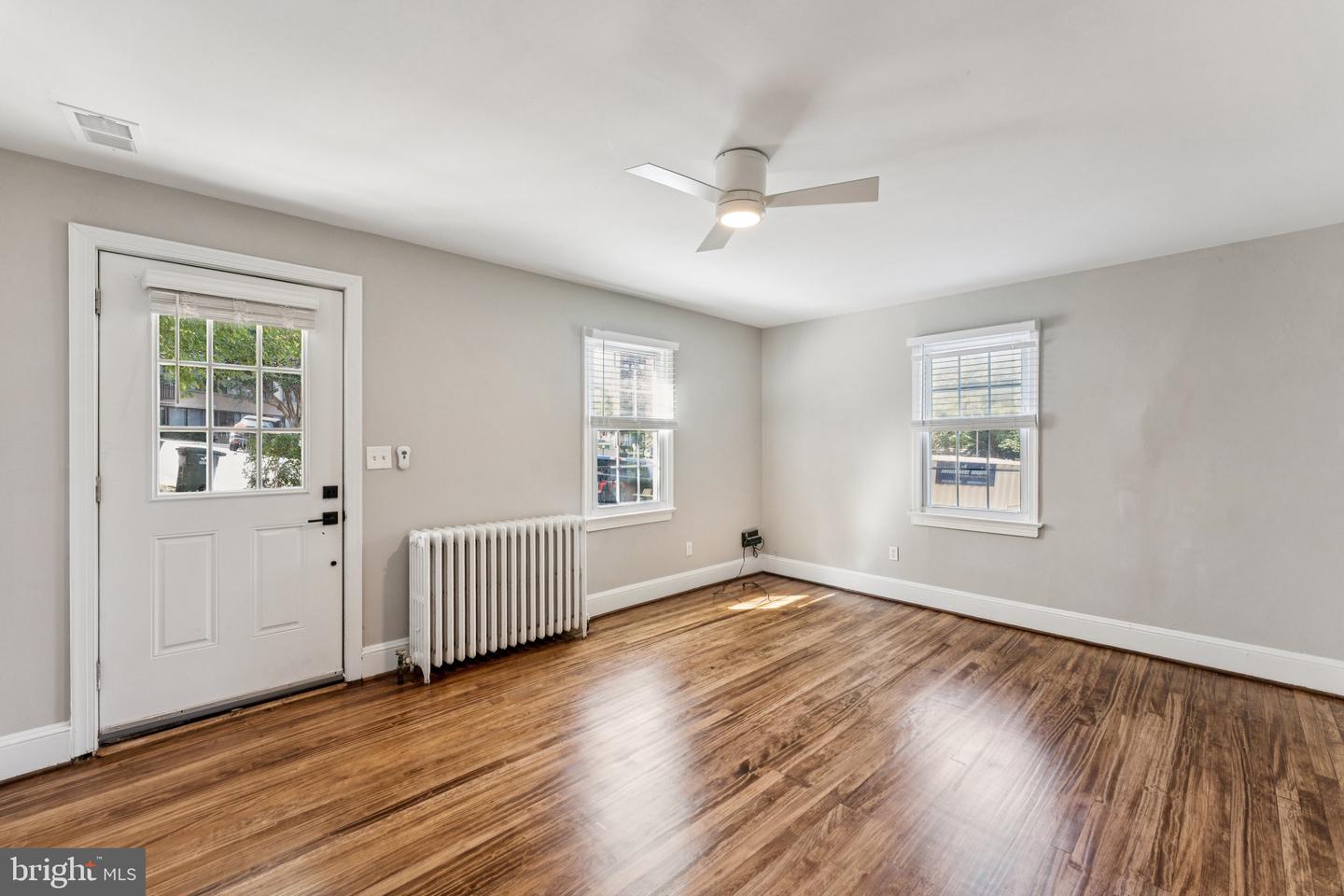 2153 N TAYLOR ST, ARLINGTON, Virginia 22207, 4 Bedrooms Bedrooms, ,2 BathroomsBathrooms,Residential,For sale,2153 N TAYLOR ST,VAAR2062438 MLS # VAAR2062438
