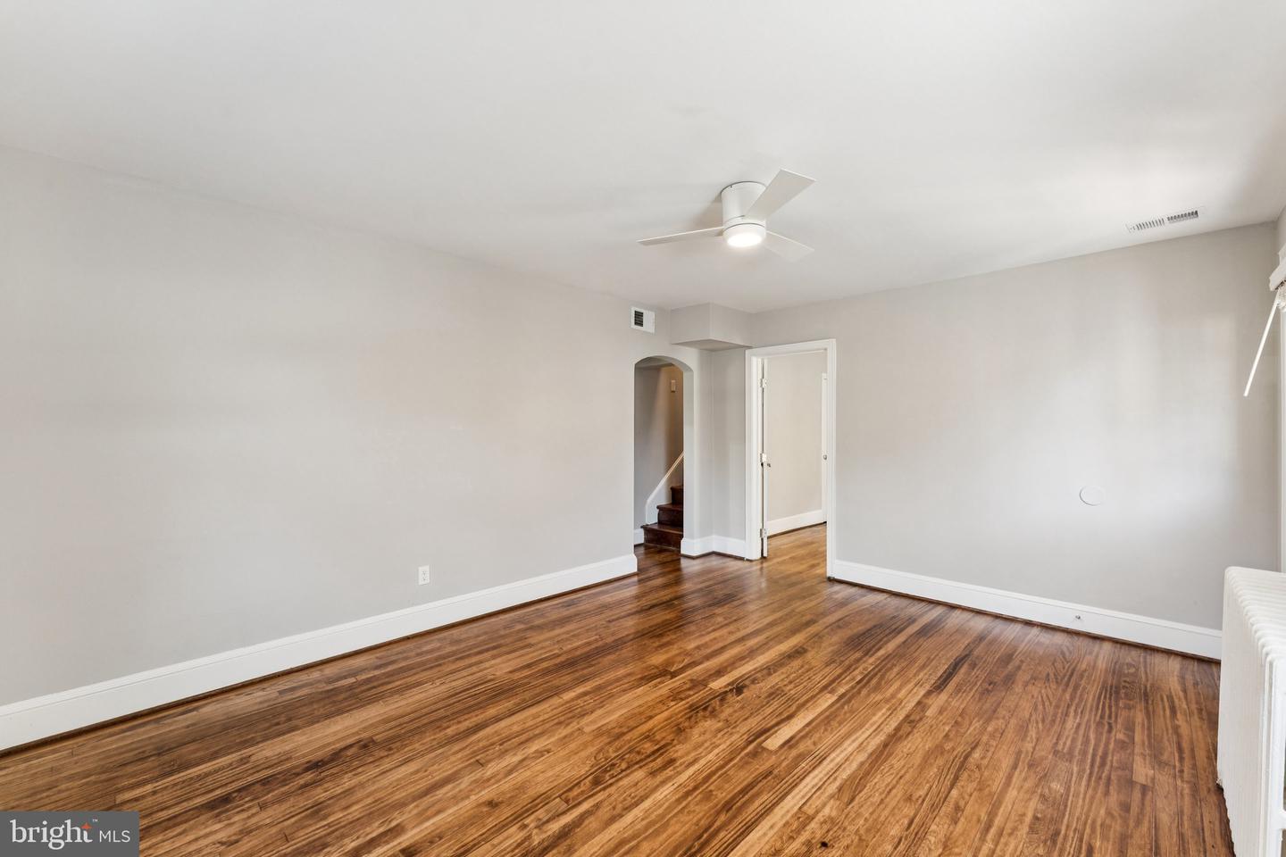 2153 N TAYLOR ST, ARLINGTON, Virginia 22207, 4 Bedrooms Bedrooms, ,2 BathroomsBathrooms,Residential,For sale,2153 N TAYLOR ST,VAAR2062438 MLS # VAAR2062438