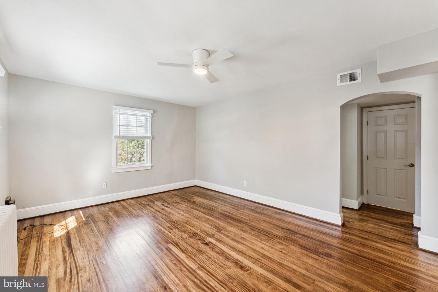 2153 N TAYLOR ST, ARLINGTON, Virginia 22207, 4 Bedrooms Bedrooms, ,2 BathroomsBathrooms,Residential,For sale,2153 N TAYLOR ST,VAAR2062438 MLS # VAAR2062438
