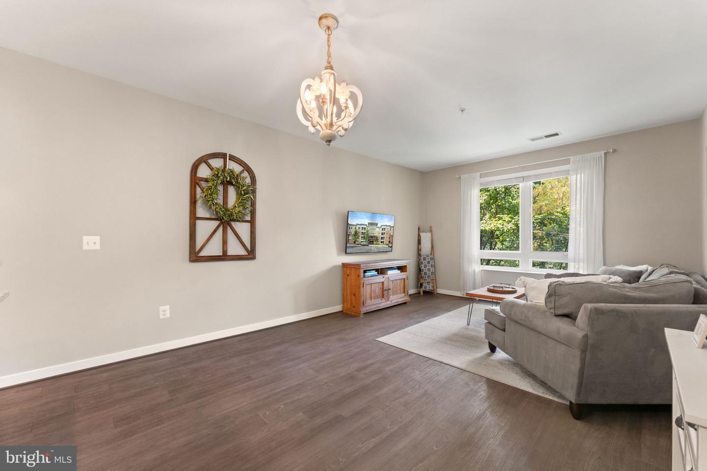 9450 SILVER KING CT #308, FAIRFAX, Virginia 22031, 1 Bedroom Bedrooms, 2 Rooms Rooms,1 BathroomBathrooms,Residential,For sale,9450 SILVER KING CT #308,VAFC2006858 MLS # VAFC2006858