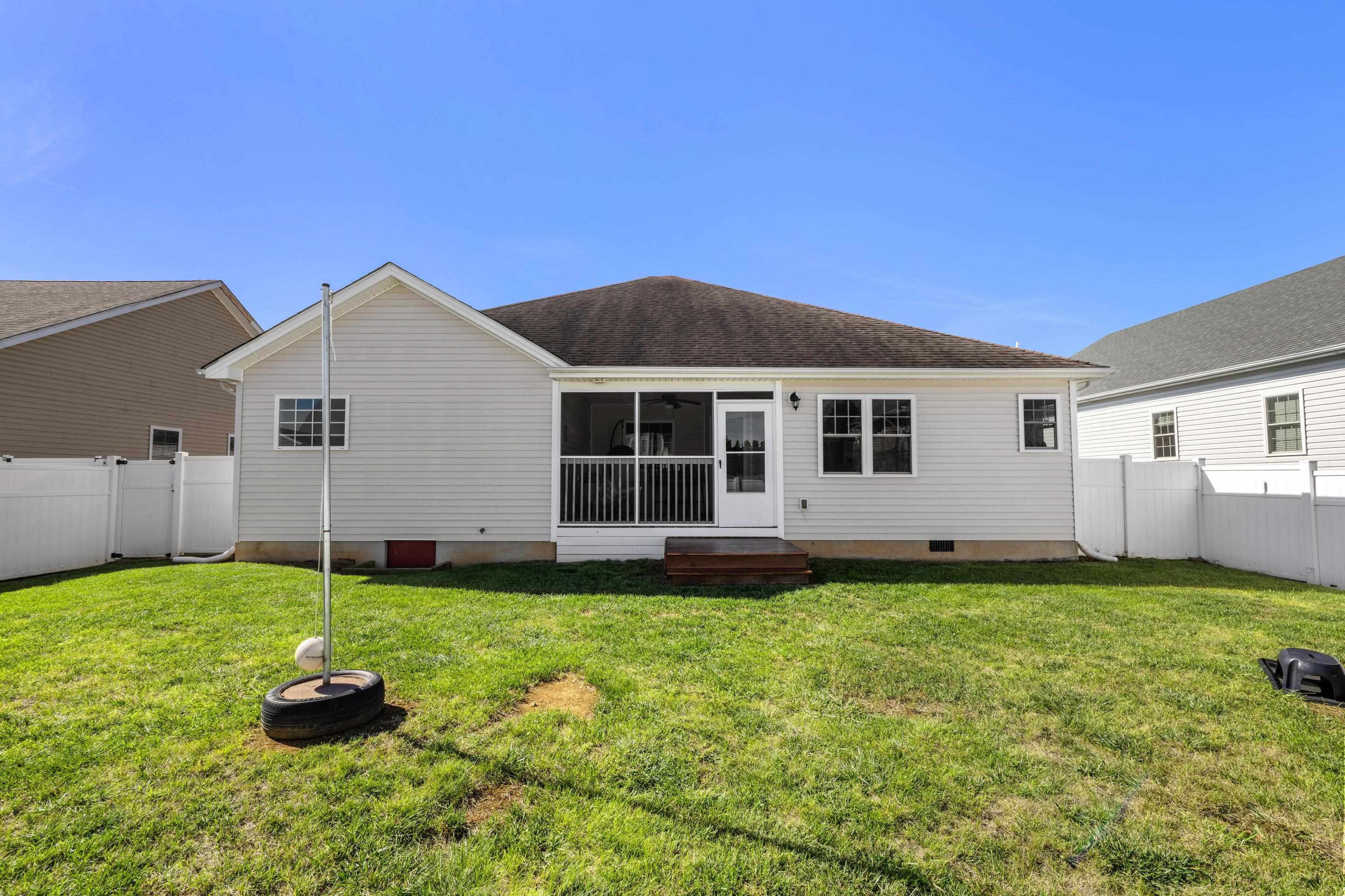 1073 PENDLETON DR, WAYNESBORO, Virginia 22980, 3 Bedrooms Bedrooms, ,2 BathroomsBathrooms,Residential,1073 PENDLETON DR,669884 MLS # 669884