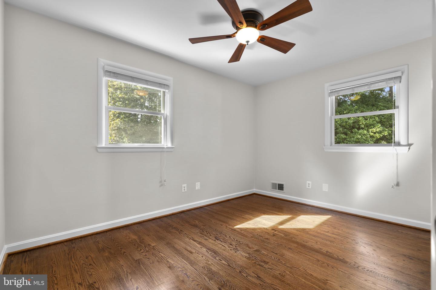 7426 TOWER ST, FALLS CHURCH, Virginia 22046, 4 Bedrooms Bedrooms, ,3 BathroomsBathrooms,Residential,For sale,7426 TOWER ST,VAFX2263222 MLS # VAFX2263222