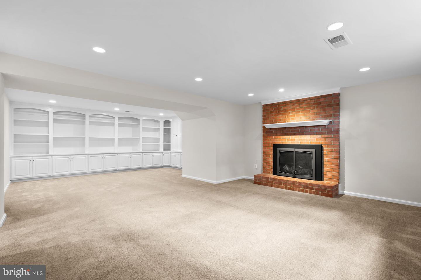 7426 TOWER ST, FALLS CHURCH, Virginia 22046, 4 Bedrooms Bedrooms, ,3 BathroomsBathrooms,Residential,For sale,7426 TOWER ST,VAFX2263222 MLS # VAFX2263222