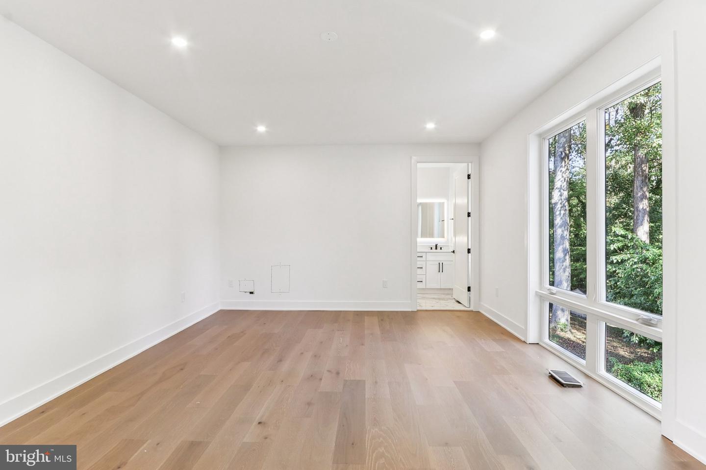 7927 ASHBORO DR, ALEXANDRIA, Virginia 22309, 5 Bedrooms Bedrooms, ,5 BathroomsBathrooms,Residential,For sale,7927 ASHBORO DR,VAFX2263234 MLS # VAFX2263234 7927 ASHBORO DR, ALEXANDRIA, Virginia 22309, 5 Bedrooms Bedrooms, ,5 BathroomsBathrooms,Residential,For sale,7927 ASHBORO DR,VAFX2263234 MLS # VAFX2263234