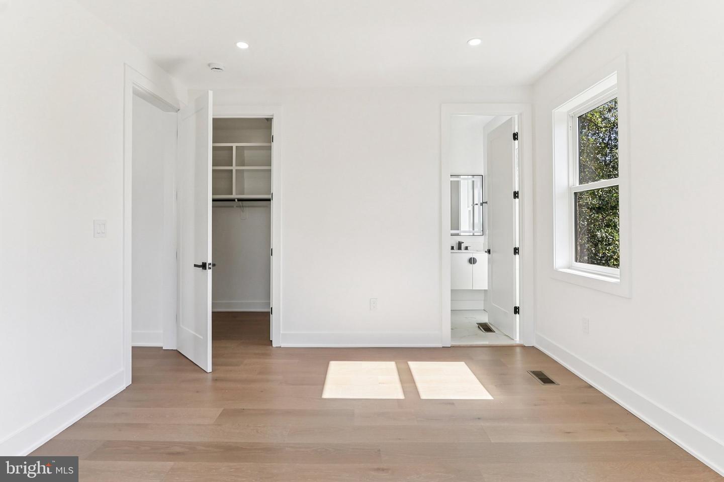 7927 ASHBORO DR, ALEXANDRIA, Virginia 22309, 5 Bedrooms Bedrooms, ,5 BathroomsBathrooms,Residential,For sale,7927 ASHBORO DR,VAFX2263234 MLS # VAFX2263234 7927 ASHBORO DR, ALEXANDRIA, Virginia 22309, 5 Bedrooms Bedrooms, ,5 BathroomsBathrooms,Residential,For sale,7927 ASHBORO DR,VAFX2263234 MLS # VAFX2263234