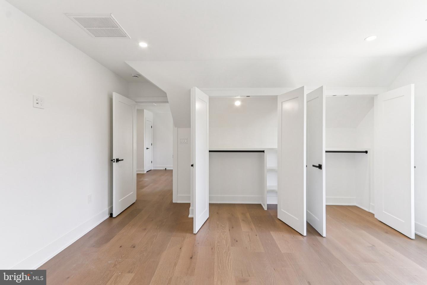 7927 ASHBORO DR, ALEXANDRIA, Virginia 22309, 5 Bedrooms Bedrooms, ,5 BathroomsBathrooms,Residential,For sale,7927 ASHBORO DR,VAFX2263234 MLS # VAFX2263234 7927 ASHBORO DR, ALEXANDRIA, Virginia 22309, 5 Bedrooms Bedrooms, ,5 BathroomsBathrooms,Residential,For sale,7927 ASHBORO DR,VAFX2263234 MLS # VAFX2263234