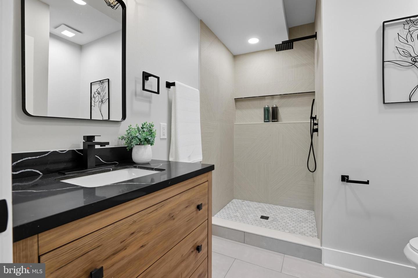 5229 5TH ST NW, WASHINGTON, District Of Columbia 20011, 4 Bedrooms Bedrooms, ,4 BathroomsBathrooms,Residential,For sale,5229 5TH ST NW,DCDC2217048 MLS # DCDC2217048