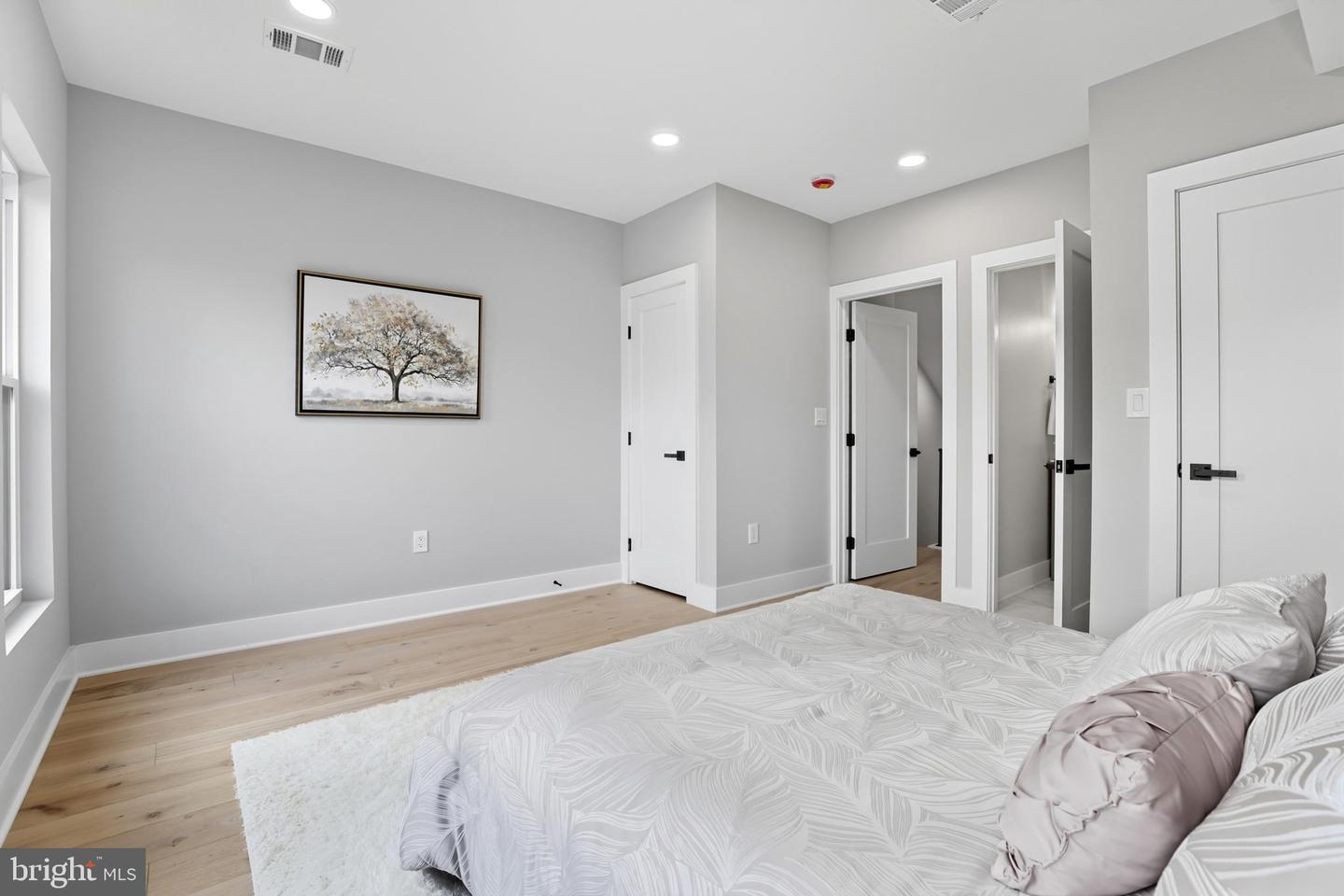 5229 5TH ST NW, WASHINGTON, District Of Columbia 20011, 4 Bedrooms Bedrooms, ,4 BathroomsBathrooms,Residential,For sale,5229 5TH ST NW,DCDC2217048 MLS # DCDC2217048