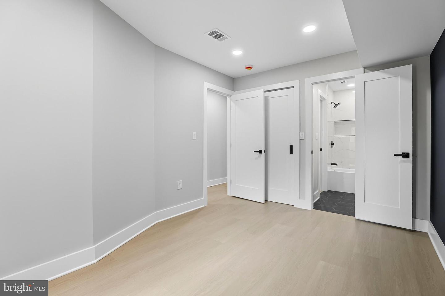 5229 5TH ST NW, WASHINGTON, District Of Columbia 20011, 4 Bedrooms Bedrooms, ,4 BathroomsBathrooms,Residential,For sale,5229 5TH ST NW,DCDC2217048 MLS # DCDC2217048