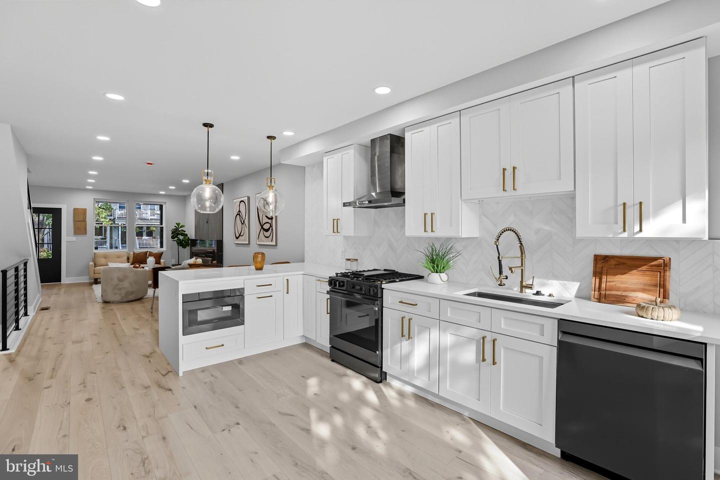 5229 5TH ST NW, WASHINGTON, District Of Columbia 20011, 4 Bedrooms Bedrooms, ,4 BathroomsBathrooms,Residential,For sale,5229 5TH ST NW,DCDC2217048 MLS # DCDC2217048