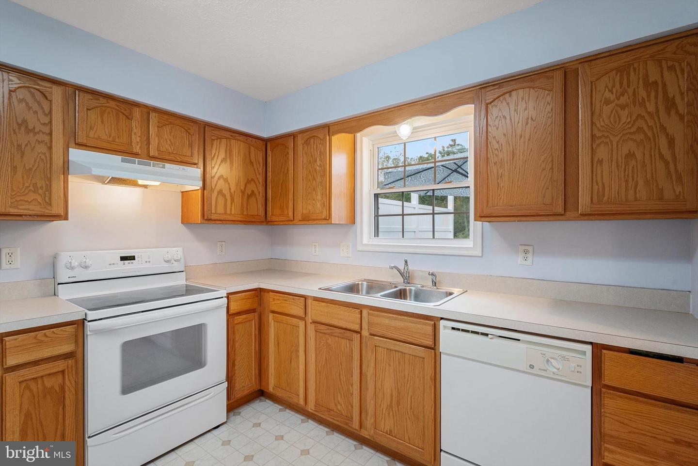 290 GREEN ST, WINCHESTER, Virginia 22601, 4 Bedrooms Bedrooms, ,3 BathroomsBathrooms,Residential,For sale,290 GREEN ST,VAWI2008996 MLS # VAWI2008996