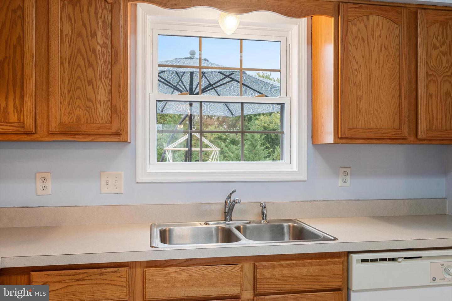 290 GREEN ST, WINCHESTER, Virginia 22601, 4 Bedrooms Bedrooms, ,3 BathroomsBathrooms,Residential,For sale,290 GREEN ST,VAWI2008996 MLS # VAWI2008996