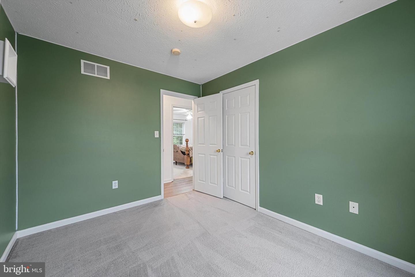 290 GREEN ST, WINCHESTER, Virginia 22601, 4 Bedrooms Bedrooms, ,3 BathroomsBathrooms,Residential,For sale,290 GREEN ST,VAWI2008996 MLS # VAWI2008996