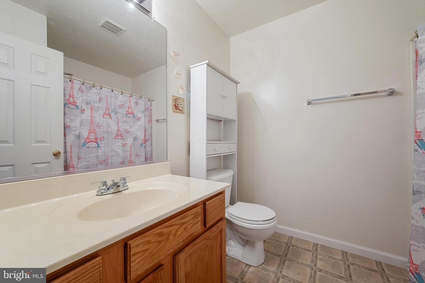 290 GREEN ST, WINCHESTER, Virginia 22601, 4 Bedrooms Bedrooms, ,3 BathroomsBathrooms,Residential,For sale,290 GREEN ST,VAWI2008996 MLS # VAWI2008996