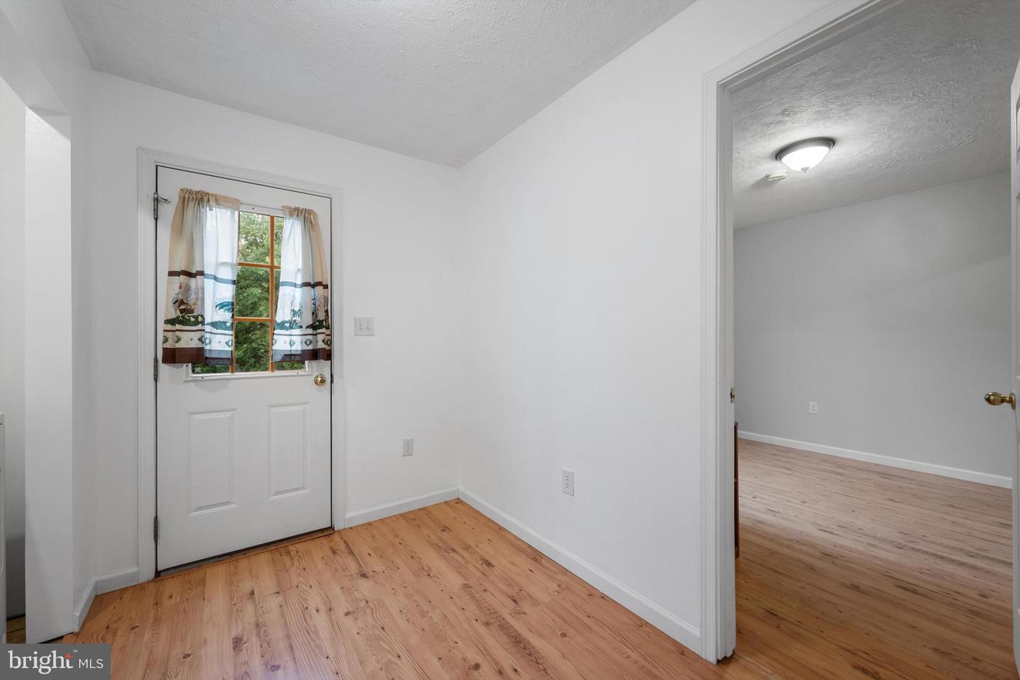 290 GREEN ST, WINCHESTER, Virginia 22601, 4 Bedrooms Bedrooms, ,3 BathroomsBathrooms,Residential,For sale,290 GREEN ST,VAWI2008996 MLS # VAWI2008996