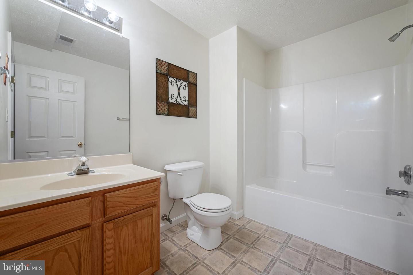 290 GREEN ST, WINCHESTER, Virginia 22601, 4 Bedrooms Bedrooms, ,3 BathroomsBathrooms,Residential,For sale,290 GREEN ST,VAWI2008996 MLS # VAWI2008996