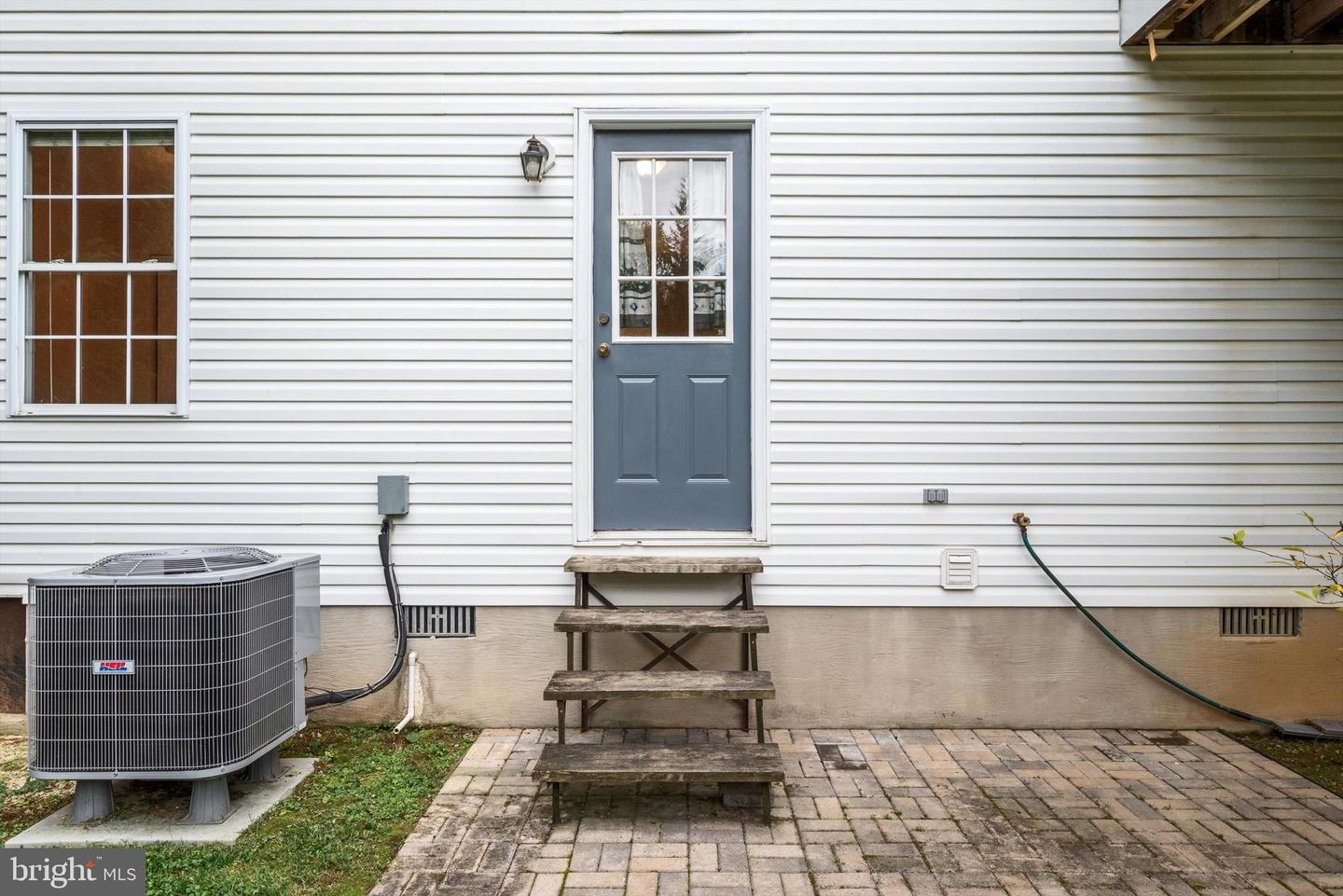 290 GREEN ST, WINCHESTER, Virginia 22601, 4 Bedrooms Bedrooms, ,3 BathroomsBathrooms,Residential,For sale,290 GREEN ST,VAWI2008996 MLS # VAWI2008996