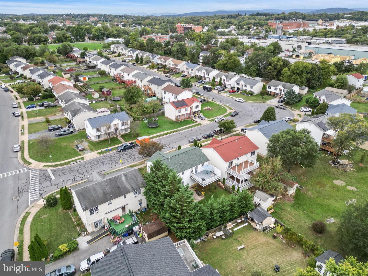 290 GREEN ST, WINCHESTER, Virginia 22601, 4 Bedrooms Bedrooms, ,3 BathroomsBathrooms,Residential,For sale,290 GREEN ST,VAWI2008996 MLS # VAWI2008996