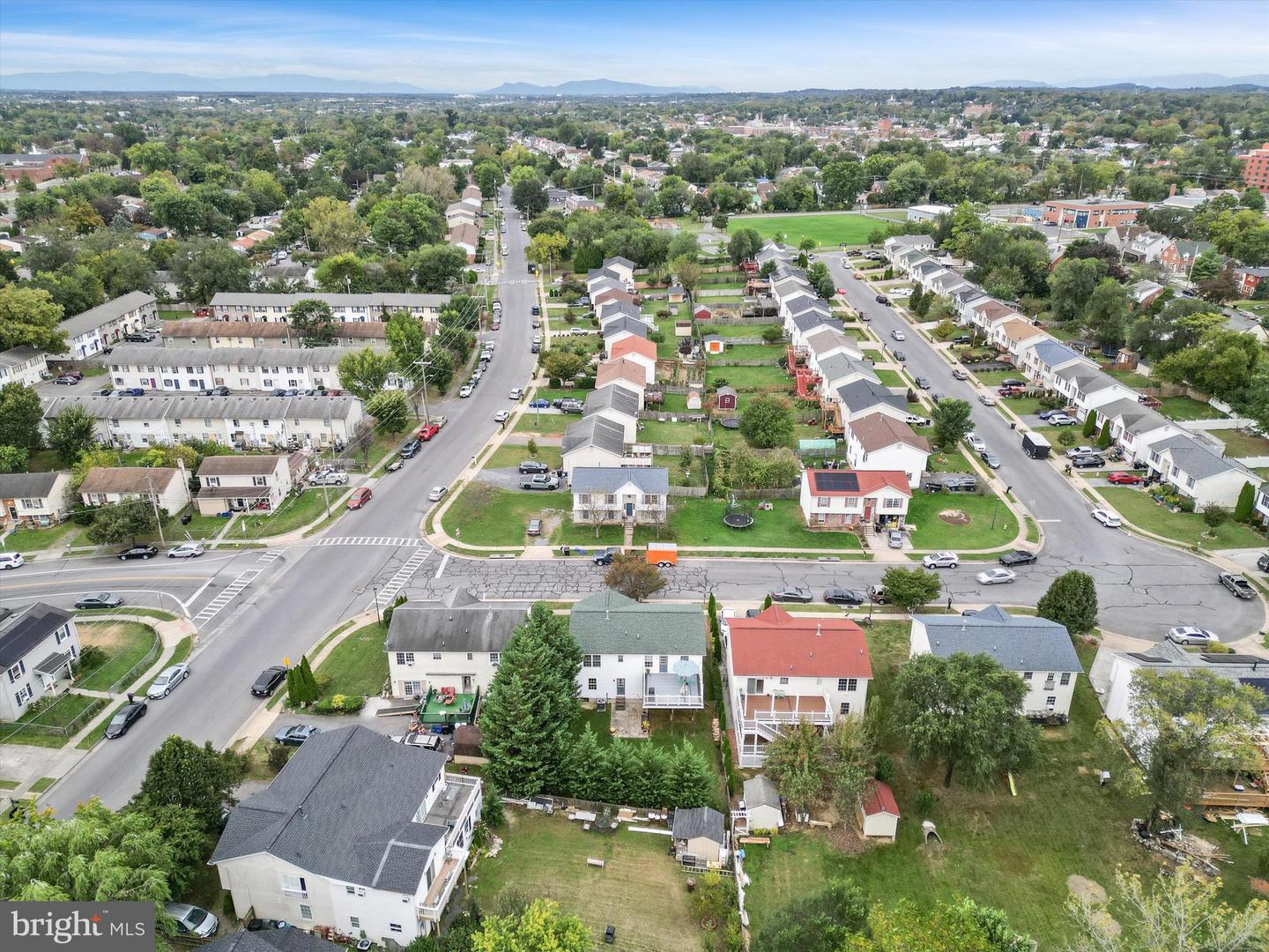 290 GREEN ST, WINCHESTER, Virginia 22601, 4 Bedrooms Bedrooms, ,3 BathroomsBathrooms,Residential,For sale,290 GREEN ST,VAWI2008996 MLS # VAWI2008996