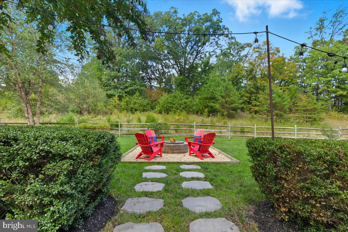 42276 MAGISTRATE CT, CHANTILLY, Virginia 20152, 4 Bedrooms Bedrooms, ,3 BathroomsBathrooms,Residential,For sale,42276 MAGISTRATE CT,VALO2105762 MLS # VALO2105762