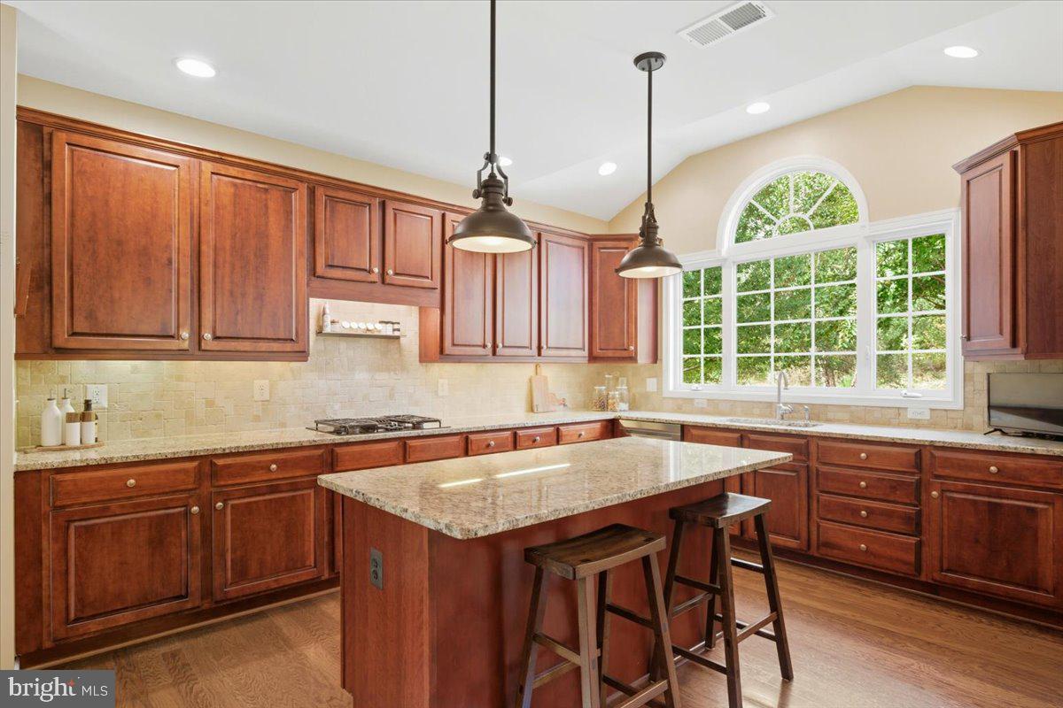 42276 MAGISTRATE CT, CHANTILLY, Virginia 20152, 4 Bedrooms Bedrooms, ,3 BathroomsBathrooms,Residential,For sale,42276 MAGISTRATE CT,VALO2105762 MLS # VALO2105762