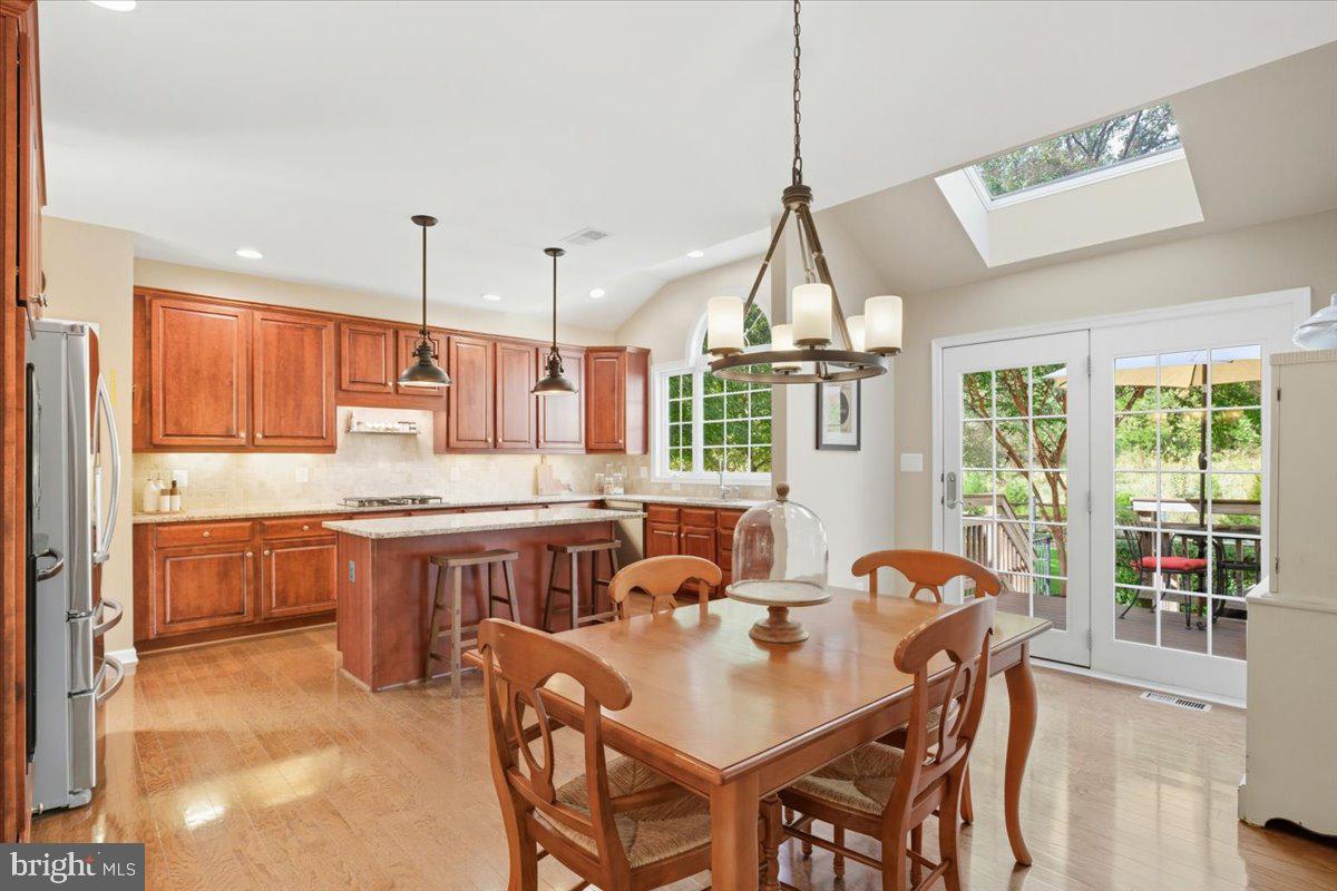 42276 MAGISTRATE CT, CHANTILLY, Virginia 20152, 4 Bedrooms Bedrooms, ,3 BathroomsBathrooms,Residential,For sale,42276 MAGISTRATE CT,VALO2105762 MLS # VALO2105762