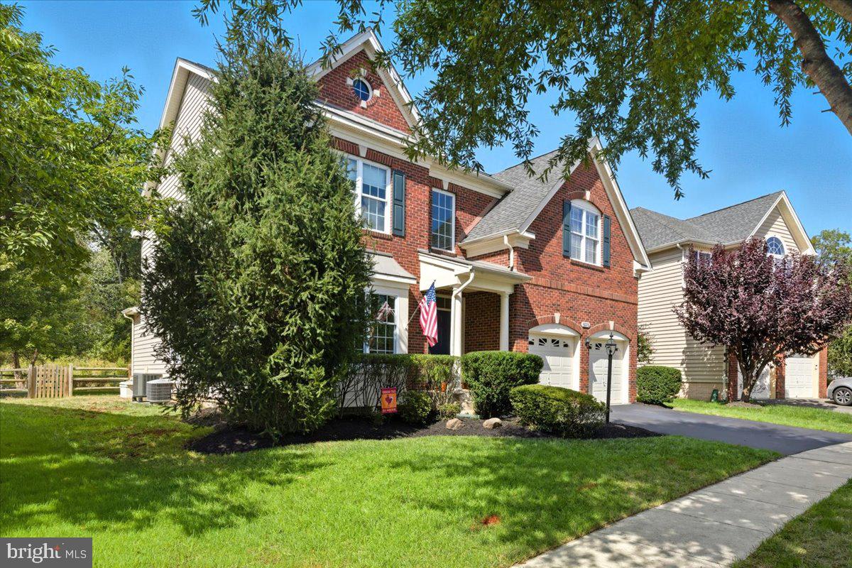 42276 MAGISTRATE CT, CHANTILLY, Virginia 20152, 4 Bedrooms Bedrooms, ,3 BathroomsBathrooms,Residential,For sale,42276 MAGISTRATE CT,VALO2105762 MLS # VALO2105762