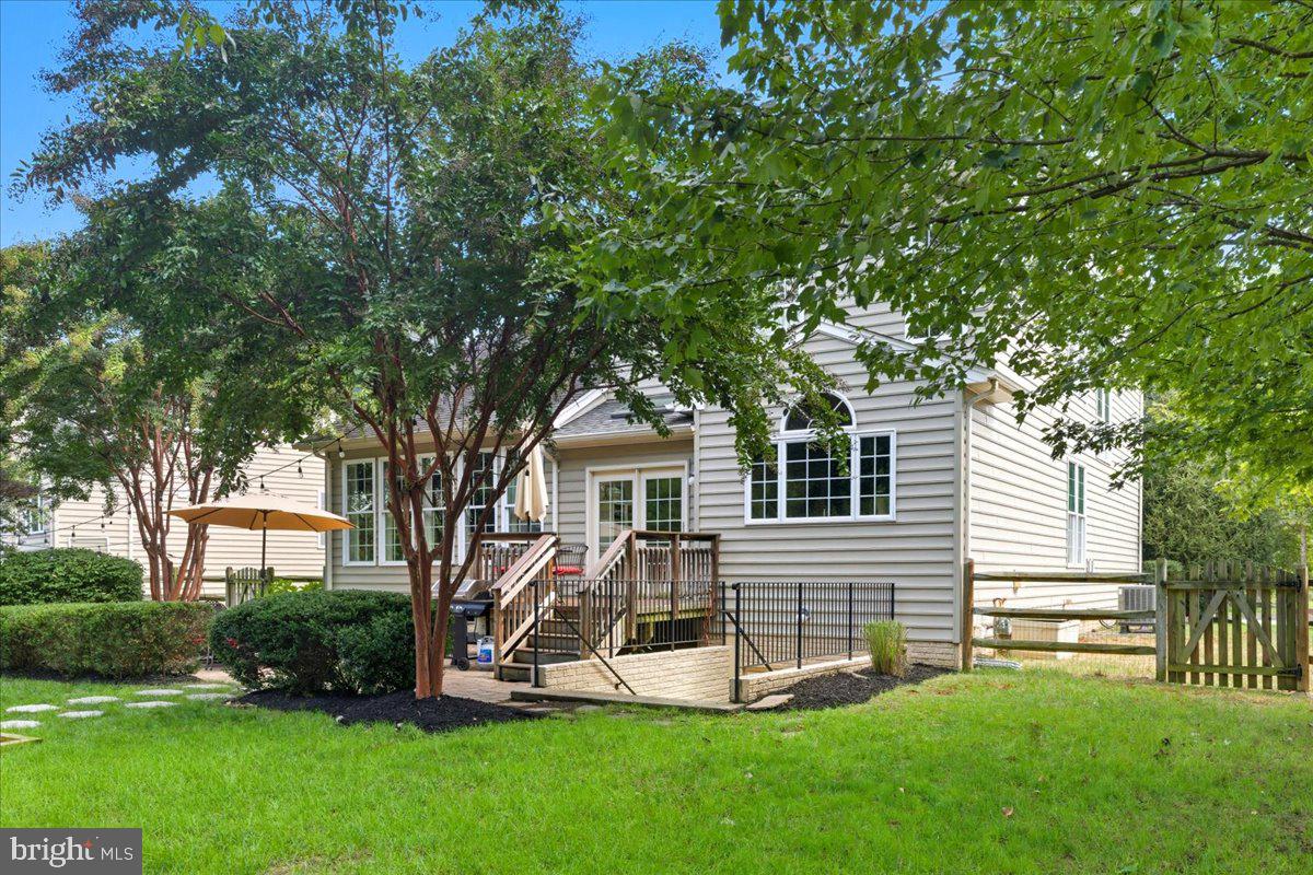42276 MAGISTRATE CT, CHANTILLY, Virginia 20152, 4 Bedrooms Bedrooms, ,3 BathroomsBathrooms,Residential,For sale,42276 MAGISTRATE CT,VALO2105762 MLS # VALO2105762
