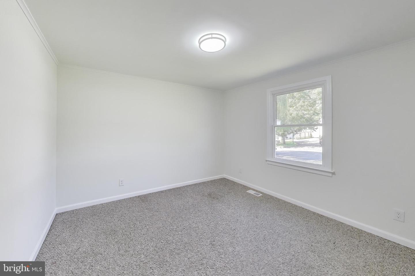 18905 RED OAK LN, TRIANGLE, Virginia 22172, 5 Bedrooms Bedrooms, ,3 BathroomsBathrooms,Residential,For sale,18905 RED OAK LN,VAPW2103430 MLS # VAPW2103430