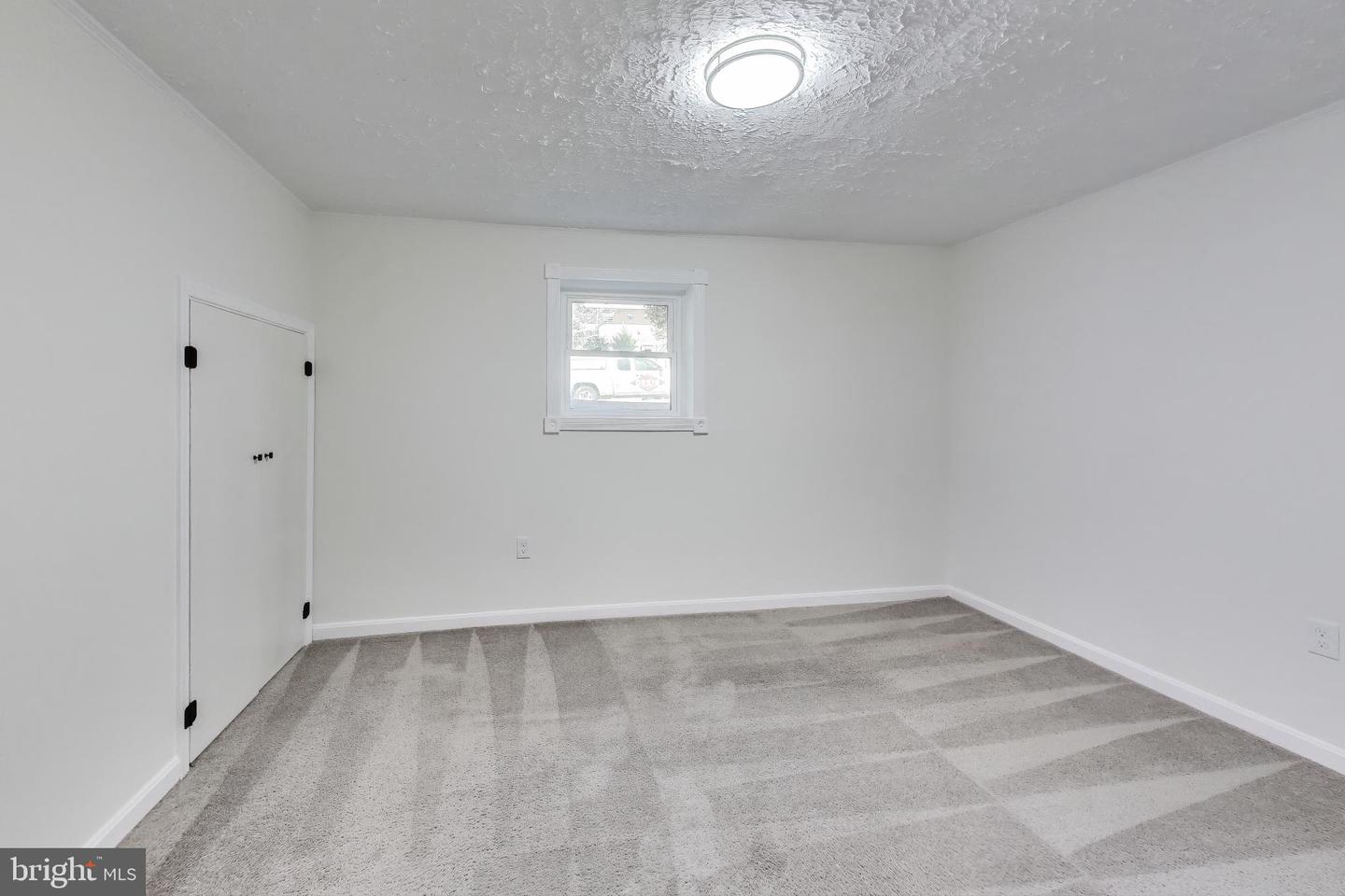 18905 RED OAK LN, TRIANGLE, Virginia 22172, 5 Bedrooms Bedrooms, ,3 BathroomsBathrooms,Residential,For sale,18905 RED OAK LN,VAPW2103430 MLS # VAPW2103430