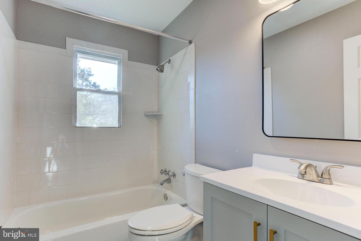 3817 CLAREMONT LN, DALE CITY, Virginia 22193, 4 Bedrooms Bedrooms, 7 Rooms Rooms,2 BathroomsBathrooms,Residential,For sale,3817 CLAREMONT LN,VAPW2103750 MLS # VAPW2103750