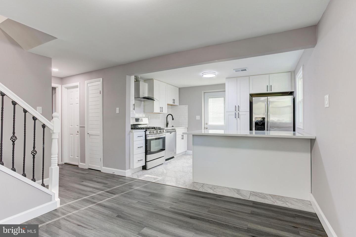 3817 CLAREMONT LN, DALE CITY, Virginia 22193, 4 Bedrooms Bedrooms, 7 Rooms Rooms,2 BathroomsBathrooms,Residential,For sale,3817 CLAREMONT LN,VAPW2103750 MLS # VAPW2103750