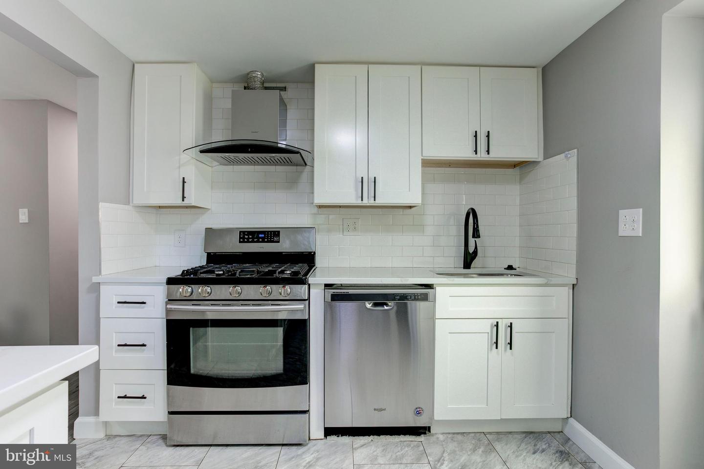 3817 CLAREMONT LN, DALE CITY, Virginia 22193, 4 Bedrooms Bedrooms, 7 Rooms Rooms,2 BathroomsBathrooms,Residential,For sale,3817 CLAREMONT LN,VAPW2103750 MLS # VAPW2103750