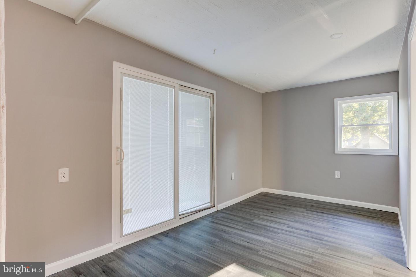 3817 CLAREMONT LN, DALE CITY, Virginia 22193, 4 Bedrooms Bedrooms, 7 Rooms Rooms,2 BathroomsBathrooms,Residential,For sale,3817 CLAREMONT LN,VAPW2103750 MLS # VAPW2103750