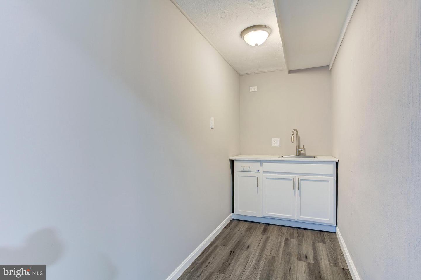 3817 CLAREMONT LN, DALE CITY, Virginia 22193, 4 Bedrooms Bedrooms, 7 Rooms Rooms,2 BathroomsBathrooms,Residential,For sale,3817 CLAREMONT LN,VAPW2103750 MLS # VAPW2103750