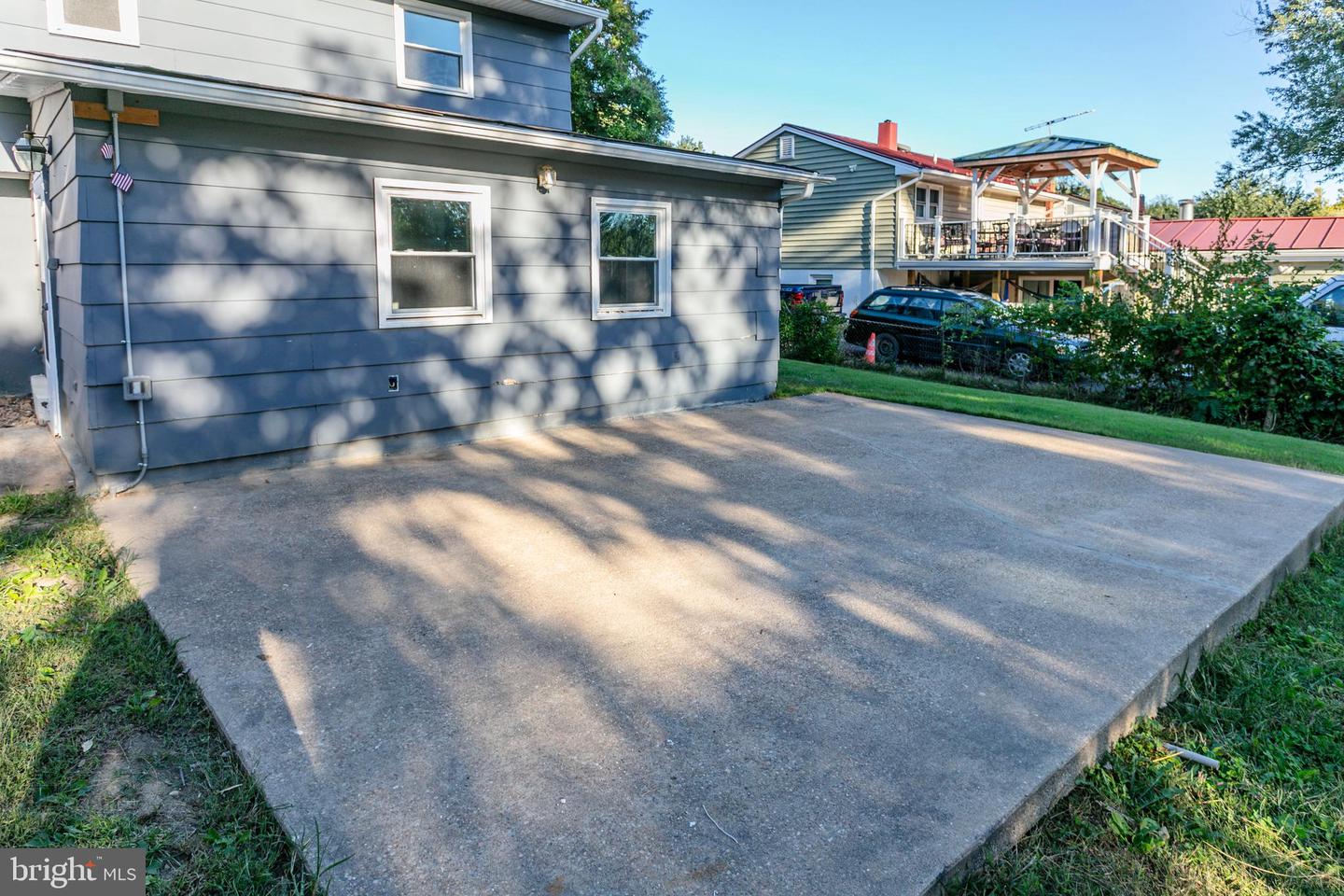 3817 CLAREMONT LN, DALE CITY, Virginia 22193, 4 Bedrooms Bedrooms, 7 Rooms Rooms,2 BathroomsBathrooms,Residential,For sale,3817 CLAREMONT LN,VAPW2103750 MLS # VAPW2103750