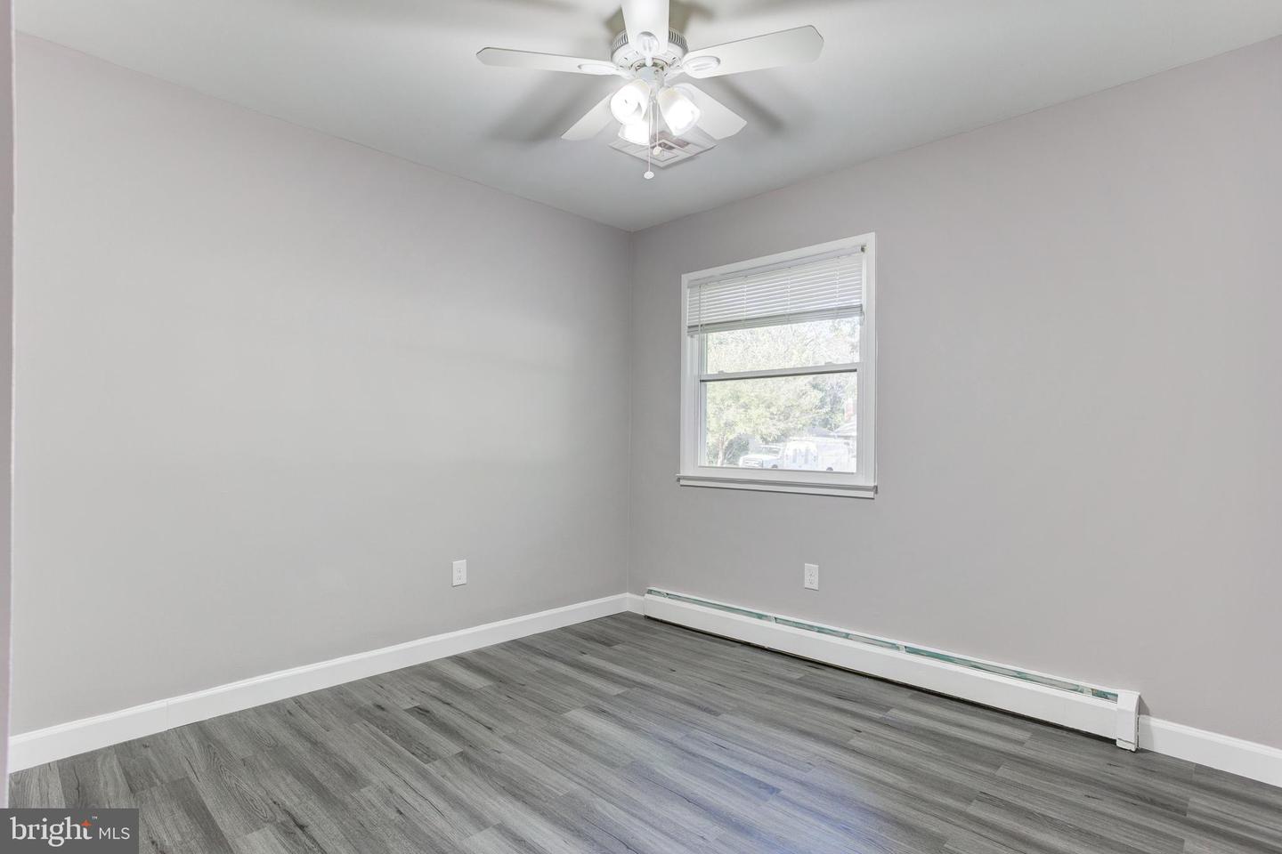 3817 CLAREMONT LN, DALE CITY, Virginia 22193, 4 Bedrooms Bedrooms, 7 Rooms Rooms,2 BathroomsBathrooms,Residential,For sale,3817 CLAREMONT LN,VAPW2103750 MLS # VAPW2103750